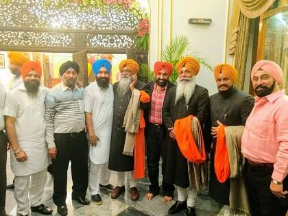  ਖ਼ਾਸ ਦੱਸਣਾ ਬਣਦੇ ਕਿ ਮੁੰਬਈ ਦੇ ਗਵਰਨਰ ਹਾਊਸ ਵਿੱਚ ਪਹਿਲੀ ਵਾਰ ਪ੍ਰਕਾਸ਼ ਪੁਰਬ ਮਨਾਇਆ ਗਿਆ ਹੈ।