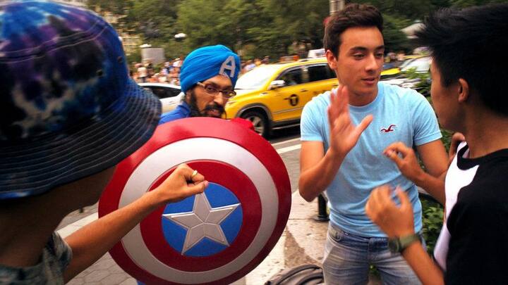 ਵਿਸ਼ਵਅਜੀਤ ਸਿੰਘ ਕਿੱਤੇ ਵਜੋਂ ਕਾਰਟੂਨਿਸਟ ਹਨ ਅਤੇ ਉਹ ਕਈ ਸਾਲਾਂ ਤੋਂ ਘੱਟ ਗਿਣਤੀਆਂ ਖਿਲਾਫ ਫੈਲਦੀ ਨਫਰਤ ਨੂੰ ਘਟਾਉਣ ਲਈ ਅਮਰੀਕਾ ਦੀਆਂ ਗਲੀਆਂ ਵਿੱਚ ਘੁੰਮ ਕੇ ਲੋਕਾਂ ਨੂੰ ਜਾਗਰੂਕ ਕਰ ਰਹੇ ਹਨ। ਵਿਸ਼ਵਅਜੀਤ ਸਿੰਘ 'ਸਿੱਖ ਕੈਪਟਨ ਅਮੇਰਿਕਾ' ਦੇ ਨਾਂ ਵਜੋਂ ਹੀ ਪ੍ਰਸਿੱਧ ਹਨ ਅਤੇ 'ਸਿੱਖ ਕੈਪਟਨ ਅਮੇਰਿਕਾ' ਦੇ ਕੱਪੜੇ ਪਹਿਨ ਕੇ ਅਤੇ ਨੀਲੀ ਪੱਗ ਬੰਨ ਕੇ ਰੱਖਦੇ ਹਨ।