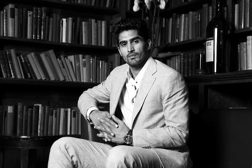 Vijender Singh @boxervijender 19h19 hours ago What a match and the legend @rogerfederer wins. Mazaa aa gaya. #AusOpen #FedererNadal