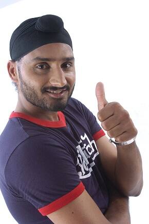 ਫੈਡਰਰ ਦੀ ਇਸ ਜਿੱਤ ਤੋਂ ਬਾਅਦ ਭਾਰਤੀ ਦਿੱਗਜ ਵੀ ਫੈਡਰਰ ਦੇ ਮੁਰੀਦ ਹੋ ਗਏ। ਸਚਿਨ ਤੇਂਦੁਲਕਰ, ਹਰਭਜਨ ਸਿੰਘ, ਜ਼ਹੀਰ ਖਾਨ, ਵੀਰੇਂਦਰ ਸਹਿਵਾਗ, ਵਿਜੇਂਦਰ ਸਿੰਘ, ਜਵਾਲਾ ਗੁੱਟਾ ਅਤੇ ਕਈ ਹੋਰ ਖੇਡਾਂ ਅਤੇ ਬਾਲੀਵੁਡ ਦੀਆਂ ਸ਼ਖਸੀਤਾਂ ਨੇ ਫੈਡਰਰ ਅਤੇ ਨਡਾਲ ਦੇ ਮੈਚ ਦੀ ਅਤੇ ਇਨ੍ਹਾਂ ਖਿਡਾਰੀਆਂ ਦੀ ਟਵੀਟ ਕਰ ਖੂਬ ਤਾਰੀਫ ਕੀਤੀ।