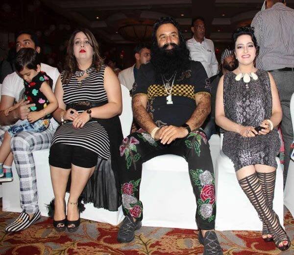 ਡੇਰਾ ਮੁਖੀ ਇੱਕ ਪ੍ਰੋਗਰਾਮ ਦੌਰਾਨ।