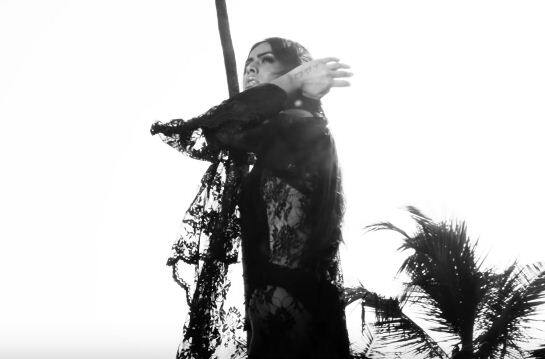 ਪਰ ਨੀਆ ਨੇ ਉਹਨਾਂ ਸਾਰੇ ਟ੍ਰੋਲਸ ਦੀ ਪਰਵਾਹ ਨਹੀਂ ਕੀਤੀ। 