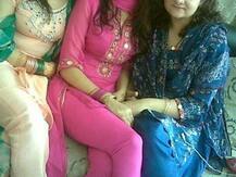 ਇੰਜ ਹੁੰਦੇ ਹਨ ਕੁੜੀਆਂ ਦੇ ਨੰਬਰ ਲੀਕ !