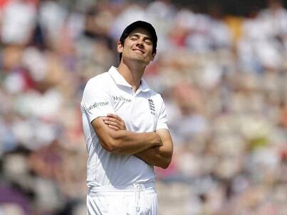 ਭਾਰਤ ਖਿਲਾਫ ਸੀਰੀਜ਼ 'ਚ ਸ਼ਰਮਨਾਕ ਹਾਰ ਤੋਂ ਬਾਅਦ ਕੁੱਕ ਦੀ ਕਪਤਾਨੀ 'ਤੇ ਸਵਾਲ ਚੁੱਕੇ ਜਾ ਰਹੇ ਸਨ। ਹੁਣ ਜੋ ਰੂਟ ਦੇ ਹੱਥ ਟੈਸਟ ਟੀਮ ਦੀ ਕਪਤਾਨੀ ਦਿੱਤੇ ਜਾਣ ਦੇ ਆਸਾਰ ਹਨ। ਕੁੱਕ ਨੂੰ ਸਾਲ 2012 'ਚ ਇੰਗਲੈਂਡ ਦੀ ਟੈਸਟ ਟੀਮ ਦੀ ਕਪਤਾਨੀ ਸੌਂਪੀ ਗਈ ਸੀ। 