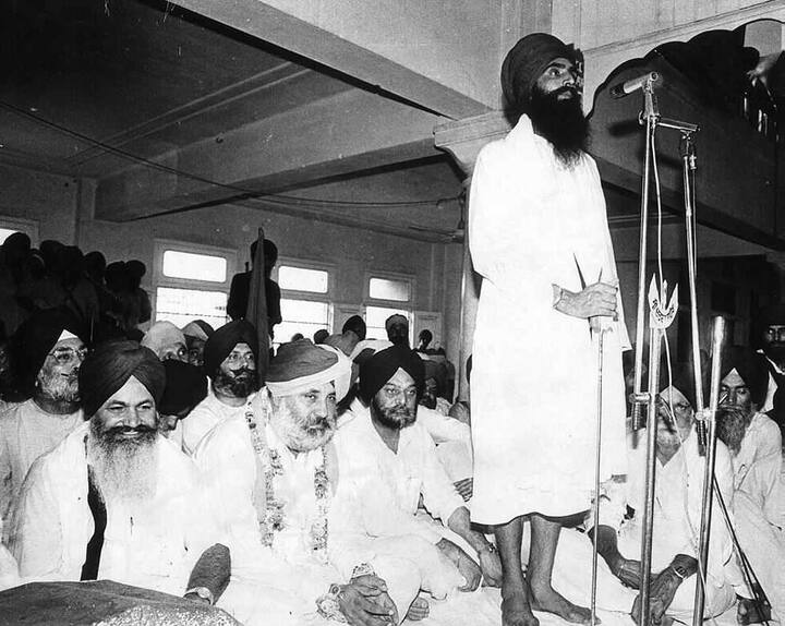 1980 ਵਿੱਚ ਪ੍ਰਕਾਸ਼ ਸਿੰਘ ਬਾਦਲ ਨੇ ਪੰਜਾਬ ਵਿੱਚ ਧਰਮ ਯੁੱਧ ਮੋਰਚੇ ਦੀ ਸ਼ੁਰੂਆਤ ਕੀਤੀ।