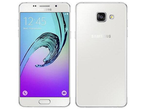 ਇਸ ਦੇ ਨਾਲ ਹੀ ਸੈਮਸੰਗ Evo+ 128GB ਮਾਈਕ੍ਰੋਐਸਡੀ ਕਾਰਡ ਵੀ ਦੇਵੇਗਾ , ਜਿਸ ਦੇ ਲਈ ਤੁਹਾਨੂੰ ਸਿਰਫ਼ 1,900 ਰੁਪਏ ਦੇਣੇ ਹੋਣਗੇ ਬਾਜ਼ਾਰ ਵਿੱਚ ਇਸ ਦੀ ਕੀਮਤ 3,539 ਰੁਪਏ ਹੈ।