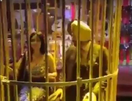 ਸਿੱਧੂ ਤੇ ਸੰਨ੍ਹੀ ਲਿਓਨੀ ਪਿੰਜਰੇ 'ਚ 