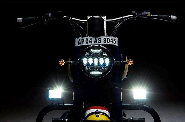 ਇਹ ਬਾਈਕ ਕਿਸੇ ਵਿਦੇਸ਼ੀ ਕੰਪਨੀ ਦਾ ਨਹੀਂ ਸਗੋਂ ਦੇਸੀ ਕੰਪਨੀ ਦਾ ਹੈ।