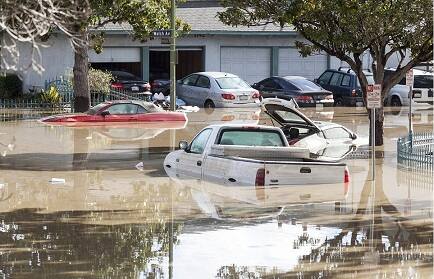  ਸੋਨੇ ਹੋਜੇ ਇਲਾਕੇ ਵਿੱਚ ਰਹਿਣ ਵਾਲੇ ਜ਼ਿਆਦਾ ਤਰ ਲੋਕਾਂ ਨੂੰ ਆਪਣਾ ਘਰ ਖ਼ਾਲੀ ਕਰਨ ਲਈ ਆਖਿਆ ਗਿਆ ਹੈ।