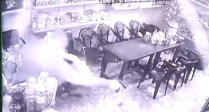 ਦੋਵਾਂ ਦੇ ਸਿਰਾਂ ਵਿੱਚ ਗੋਲੀਆਂ ਮਾਰੀਆਂ ਗਈਆਂ। ਪੁਲੀਸ ਵੱਲੋਂ ਇਸ ਮਕਸਦ ਲਈ ਸੀਸੀਟੀਵੀ ਕੈਮਰਿਆਂ ਦੀ ਰਿਕਾਰਡਿੰਗ ਦੇਖੀ ਜਾ ਰਹੀ ਹੈ।