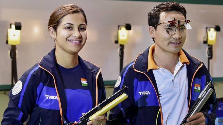 ISSF ਵਿਸ਼ਵ ਕਪ 'ਚ ਭਾਰਤ ਲਈ ਦੋ ਦਿਨ ਤੋਂ ਬਾਅਦ ਖੁਸ਼ੀ ਹੱਥ ਲੱਗੀ। ਸ਼ੂਟਰ ਜੀਤੂ ਰਾਏ ਅਤੇ ਹੀਨਾ ਸਿੱਧੂ ਨੇ ISSF ਵਿਸ਼ਵ ਕਪ ਨਿਸ਼ਾਨੇਬਾਜ਼ੀ ਦੇ 10 ਮੀਟਰ ਮਿਕਸਡ ਟੀਮ ਏਅਰ ਪਿਸਟਲ ਈਵੈਂਟ 'ਚ ਜਿੱਤ ਦਰਜ ਕੀਤੀ। 