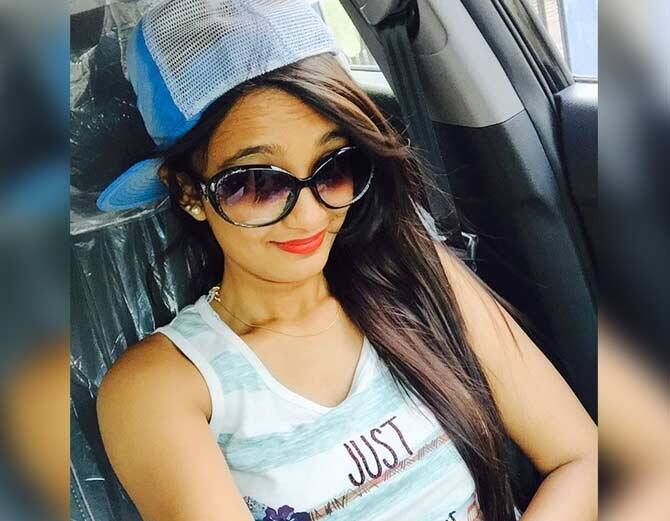 ਅਕਸ਼ਰ ਪਟੇਲ ਡੋਮੈਸਟਿਕ ਕ੍ਰਿਕਟ 'ਚ ਬੈਸਟ ਆਲ-ਰਾਉਂਡਰ ਦੇ ਐਵਾਰਡ ਨਾਲ ਸਨਮਾਨੇ ਗਏ ਹਨ। 