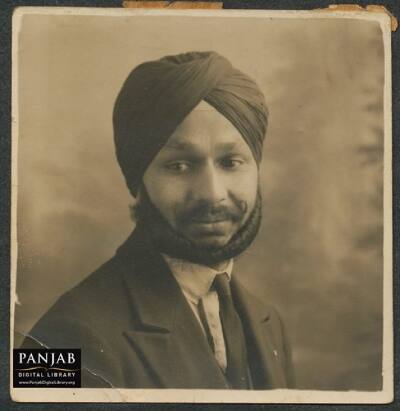 ਜਾਪਾਨ ਦੇ ਹਮਲਾਵਰ ਦਸਤੇ ਨੂੰ ਲੱਭਣ ਵਾਲੇ ਆਪਰੇਸ਼ਨ 'ਚ ਜਦੋਂ ਬ੍ਰਿਟਿਸ਼ ਫੌਜ ਨੂੰ ਭਾਰੀ ਨੁਕਸਾਨ ਉਠਾਉਣਾ ਪਿਆ ਤਾਂ ਸਕੁਐਡਰਨ ਨੂੰ ਸਿੰਗਾਪੁਰ ਤੋਂ ਵਾਪਸ ਬੁਲਾ ਕੇ ਜਾਵਾ 'ਚ ਨਿਯੁਕਤ ਕਰ ਦਿੱਤਾ ਗਿਆ। ਜਦੋਂ ਜਾਪਾਨ ਨੇ ਜਾਵਾ 'ਚ ਹਮਲੇ ਤੇਜ਼ ਕਰ ਦਿੱਤੇ ਤਾਂ ਉੱਥੋਂ ਸਰਦਾਰ ਮਨਮੋਹਣ ਸਿੰਘ ਦਾ ਹਵਾਈ ਦਸਤਾ ਟਾਪੂ ਦੇ ਦੱਖਣ ਵੱਲ ਚਲਾ ਗਿਆ। ਇੱਥੋਂ ਇਹ ਅਖ਼ੀਰ ਆਸਟਰੇਲੀਆ ਪਹੁੰਚਿਆ। 