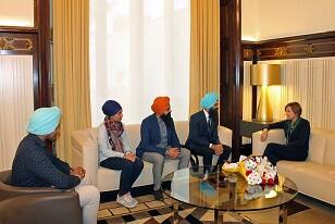 ਇਨ੍ਹਾਂ 3 ਉਮੀਦਵਾਰਾਂ ਦੀ ਫਿਰ ਇੰਟਰਨੈੱਟ ਦੇ ਜ਼ਰੀਏ ਵੋਟਿੰਗ ਕਰਵਾਈ ਗਈ, ਅਤੇ ਕਤਲਾਨ ਵਾਸੀਆਂ ਨੇ ਸਭ ਤੋਂ ਵੱਧ ਵੋਟਿੰਗ ਕਰ ਕੇ ਗਗਨਦੀਪ ਸਿੰਘ ਨੂੰ 'ਕਤਲਾਨ ਰਾਸ਼ਟਰੀ ਪੁਰਸਕਾਰ' ਹਾਸਲ ਕਰਨ ਦਾ ਮਾਣ ਬਖ਼ਸ਼ਿਆ।