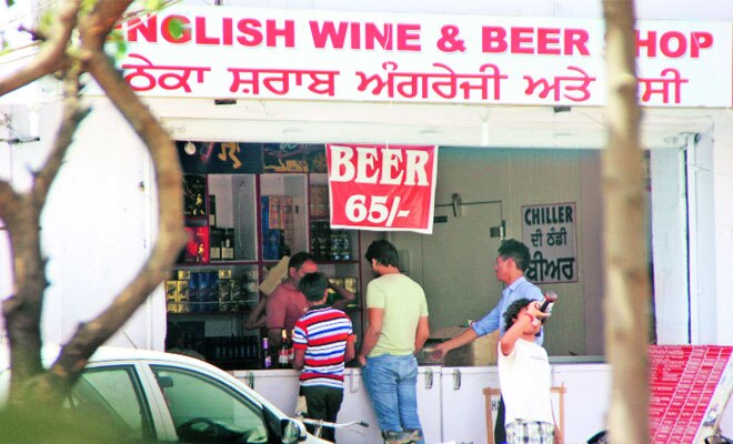 Punjab government's threat to Liquor venders, Compulsory to open vends from tomorrow  ਠੇਕੇ ਖੁੱਲ੍ਹਵਾਉਣ ਲਈ ਕੈਪਟਨ ਸਰਕਾਰ ਦੀ ਵੱਡੀ ਧਮਕੀ, ਅਜੇ ਵੀ ਨਹੀਂ ਖੋਲ੍ਹੇ ਠੇਕੇ ਤਾਂ ਹੋਵੇਗੀ ਇਹ ਕਾਰਵਾਈ