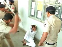 ਚੰਡੀਗੜ੍ਹ ਯੂਨੀਵਰਿਸਟੀ \'ਚ ਪੁਲਿਸ ਤੇ ਵਿਦਿਆਰਥੀਆਂ ਵਿਚਾਲੇ ਡੰਡਾ-ਸੋਟਾ