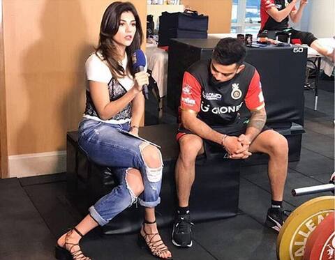 ਵਿਰਾਟ ਦੀ ਅੱਖ IPL ਦੀ ਐਂਕਰ ਦੀ ਜੀਂਸ ਵਿਰਾਟ ਦੀ ਅੱਖ IPL ਦੀ ਐਂਕਰ ਦੀ ਜੀਂਸ