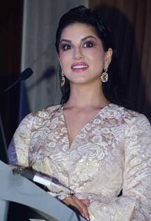 ਦੇਸੀ ਲੁੱਕ ਤੋਂ ਬਾਹਰ ਨਿੱਕਲੀ ਸੰਨੀ