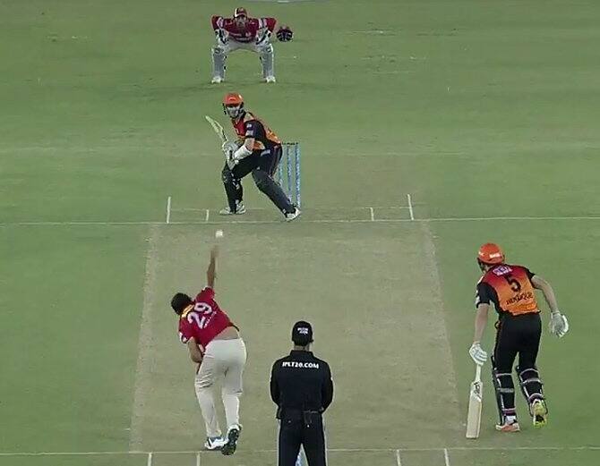  IPL-10 ਦੇ 33ਵੇਂ ਮੈਚ ਵਿੱਚ ਸ਼ੁੱਕਰਵਾਰ ਨੂੰ ਸਨਰਾਈਜ਼ ਹੈਦਰਾਬਾਦ ਨੇ ਕਿੰਗਜ਼ ਇਲੈਵਨ ਪੰਜਾਬ ਦੀ ਟੀਮ ਨੂੰ 26 ਦੌੜਾਂ ਦੇ ਫ਼ਰਕ ਨਾਲ ਹਰਾ ਦਿੱਤਾ।
