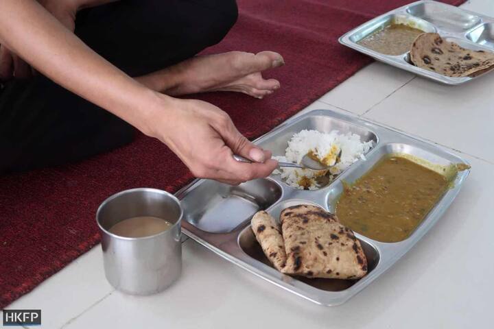 ਰੋਜ਼ਾਨਾ ਲਗਭਗ 200 ਦੀ ਗਿਣਤੀ ਵਿੱਚ ਸੰਗਤ ਇੱਥੇ ਲੰਗਰ ਛਕਦੀ ਹੈ ਜਦਕਿ ਐਤਵਾਰ 1500 ਦੇ ਕਰੀਬ ਸੰਗਤ ਲਈ ਲੰਗਰ ਤਿਆਰ ਹੁੰਦਾ ਹੈ।