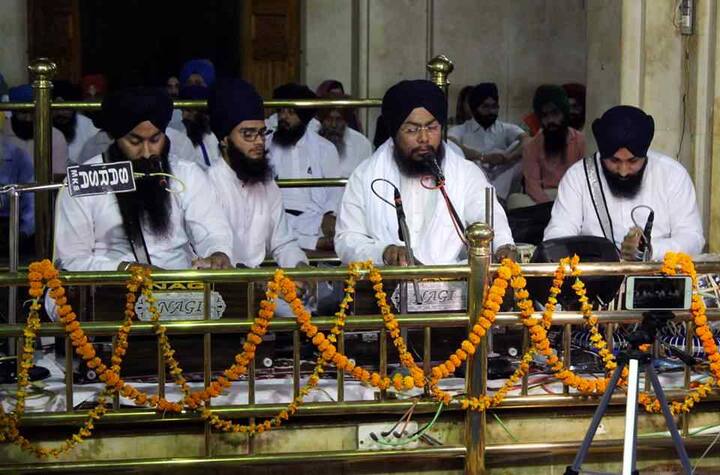 ਸ਼ਹੀਦਾਂ ਦੀ ਯਾਦ ਵਿੱਚ ਬੀਤੀ ਰਾਤ ਗੁਰਦੁਆਰਾ ਟੁੱਟੀ ਗੰਢੀ ਸਾਹਿਬ ਵਿਖੇ ਸਿੱਖ ਵਿਰਸਾ ਕੌਂਸਲ ਵੱਲੋਂ ਸੰਗਤ ਅਤੇ ਗੁਰਦੁਆਰਾ ਪ੍ਰਬੰਧਕ ਕਮੇਟੀ ਦੇ ਸਹਿਯੋਗ ਨਾਲ 'ਗੁਰ ਗਿਆਨ ਸਮਾਗਮ' ਕਰਵਾਇਆ ਗਿਆ।