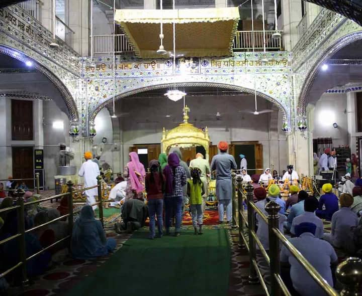 ਇਤਿਹਾਸ ਮੁਤਾਬਕ ਇਹ ਥਾਂ ਖਿਦਰਾਣੇ ਦੀ ਢਾਬ ਹੋਇਆ ਕਰਦੀ ਸੀ ਜਿੱਥੇ ਸ੍ਰੀ ਗੁਰੂ ਗੋਬਿੰਦ ਸਿੰਘ ਵੱਲੋਂ ਮੁਗਲਾਂ ਨਾਲ ਯੁੱਧ ਲੜਿਆ ਗਿਆ।