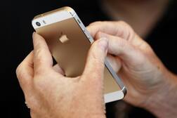 ਚੀਨੀ ਫੋਨਾਂ ਨੂੰ ਟੱਕਰ ਦੇਣ ਲਈ 'ਐਪਲ' ਨੇ ਘਟਾਈ ਫੋਨਾਂ ਦੀ ਕੀਮਤ