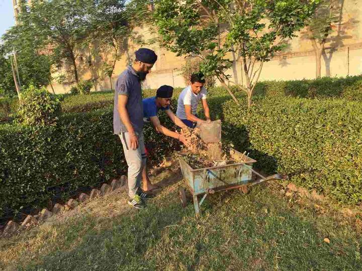 ਨੌਜਵਾਨਾਂ ਵੱਲੋਂ ਆਰੰਭੀ ਇਸ ਮੁਹਿੰਮ ਨੂੰ ਵਧੀਆ ਹੁੰਗਾਰਾ ਮਿਲਿਆ ਹੈ ਤੇ ਸ਼ਹਿਰ ਨੂੰ ਸਾਫ ਕਰਨ ਦੇ ਚਾਹਵਾਨ ਲੋਕਾਂ ਦੀ ਹਿੰਮਤ ਸਦਕਾ ਹੋ ਸਕਦਾ ਹੈ ਕਿ ਅਗਲੇ ਸਰਵੇ ਵਿੱਚ ਸ੍ਰੀ ਮੁਕਤਸਰ ਸਾਹਿਬ ਨੂੰ ਸਫਾਈ ਪੱਖੋਂ ਵਧੀਆ ਸ਼ਹਿਰਾਂ ਦਾ ਦਰਜਾ ਮਿਲ ਸਕੇ, ਜਿਸ ਨਾਲ ਮੁਕਤਸਰ ਸਾਹਿਬ ਹੀ ਨਹੀਂ ਬਲਕਿ ਪੰਜਾਬ ਸੂਬੇ ਦਾ ਵੀ ਮਾਣ ਵਧੇਗਾ।