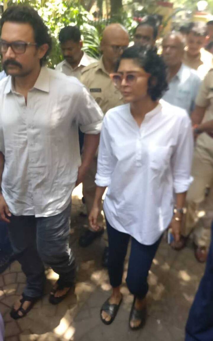 ਆਮਿਰ ਦੀ ਪਤਨੀ ਕਿਰਨ ਰਾਓ ਵੀ ਪਹੁੰਚੀ, ਵੇਖੋ ਤਸਵੀਰਾਂ। 