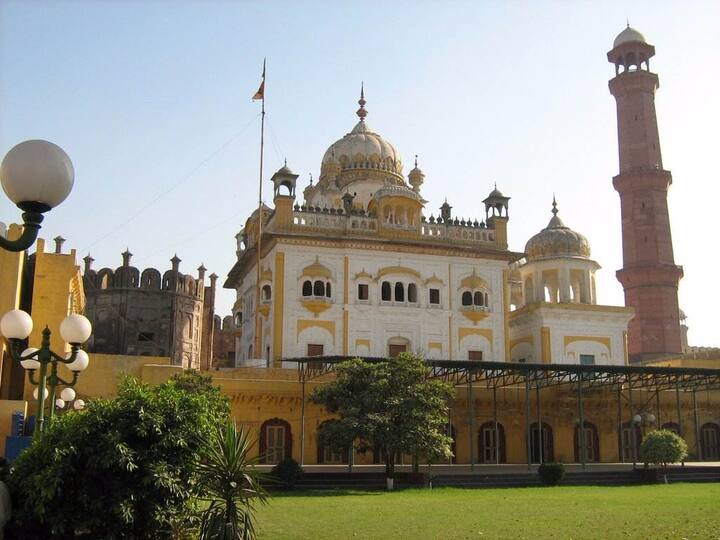 ਗੁਰੂ ਸਾਹਿਬ ਦੀ ਸ਼ਹਾਦਤ 30 ਮਈ 1606 ਨੂੰ ਰਾਵੀ ਦਰਿਆ ਦੇ ਕੰਢੇ ਲਾਹੌਰ ਵਿਖੇ ਹੋਈ ਸੀ। 