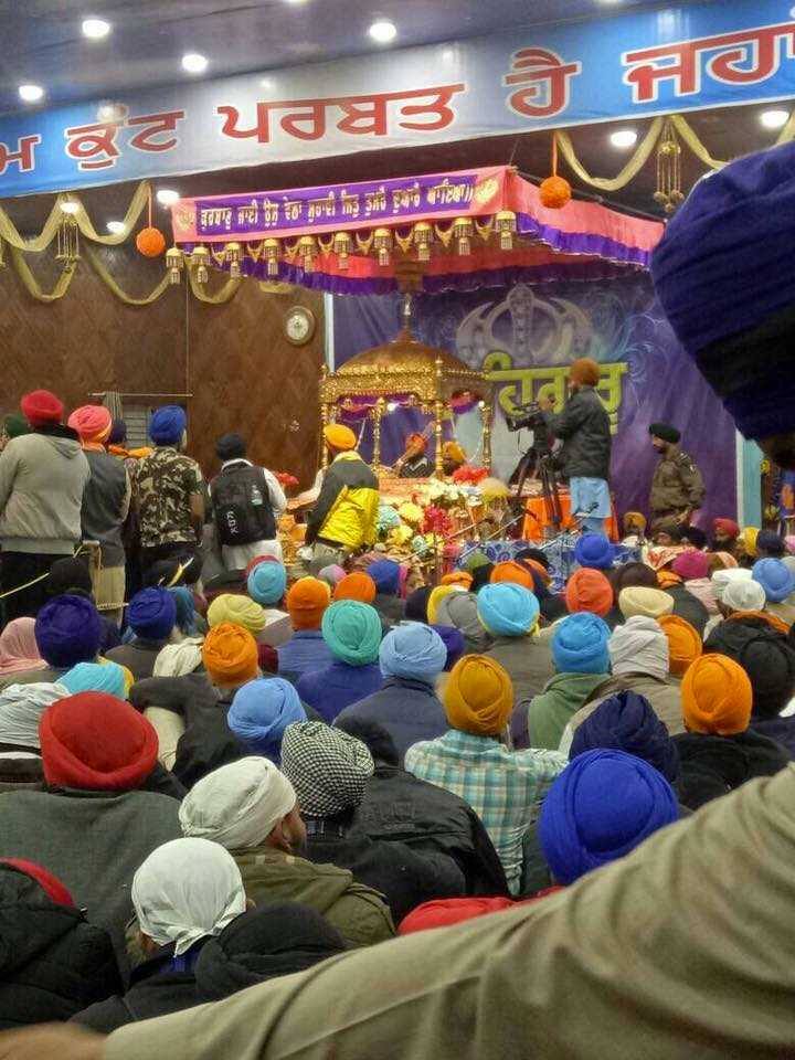 25 ਮਈ ਨੂੰ ਸ਼ੁਰੂ ਹੋਈ ਸ੍ਰੀ ਹੇਮਕੁੰਟ ਸਾਹਿਬ ਦੀ ਯਾਤਰਾ ਲਈ ਸੰਗਤ ਹਰ ਦਿਨ ਵਧਦੀ ਜਾ ਰਹੀ ਹੈ। ਯਾਤਰਾ ਦੇ ਪਹਿਲੇ ਹਫ਼ਤੇ 35 ਹਜ਼ਾਰ ਤੋਂ ਵੱਧ ਸੰਗਤ ਨੇ ਹੇਮਕੁੰਟ ਸਾਹਿਬ ਦੇ ਦਰਸ਼ਨ ਕੀਤੇ ਹਨ।