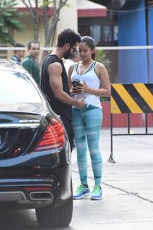 ਮੁੰਬਈ ਦੀਆਂ ਸੜਕਾਂ \'ਤੇ ਸਿਤਾਰੇ ਕੈਮਰਾ ਵਿੱਚ ਕੈਦ