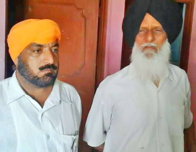  ਸ਼ਹੀਦ ਦੇ ਪਿਤਾ ਪ੍ਰੀਤਮ ਸਿੰਘ ਦੇ ਦੋ ਪੁੱਤਰ ਹਨ। ਬਖ਼ਤਾਵਰ ਸਿੰਘ ਦਾ ਵੱਡਾ ਬੇਟਾ ਤੀਰਥ ਸਿੰਘ ਸੈਨਾ ਤੋਂ ਸੇਵਾ ਮੁਕਤ ਹੋ ਚੁੱਕਾ ਹੈ। ਪ੍ਰੀਤਮ ਸਿੰਘ ਖ਼ੁਦ ਵੀ ਸੈਨਾ ਤੋਂ ਸੇਵਾ ਮੁਕਤ ਹੋ ਚੁੱਕਾ ਹੈ ਅਤੇ ਉਸ ਨੇ 1971 ਦੀ ਲੜਾਈ ਵਿੱਚ ਹਿੱਸਾ ਲਿਆ ਸੀ।