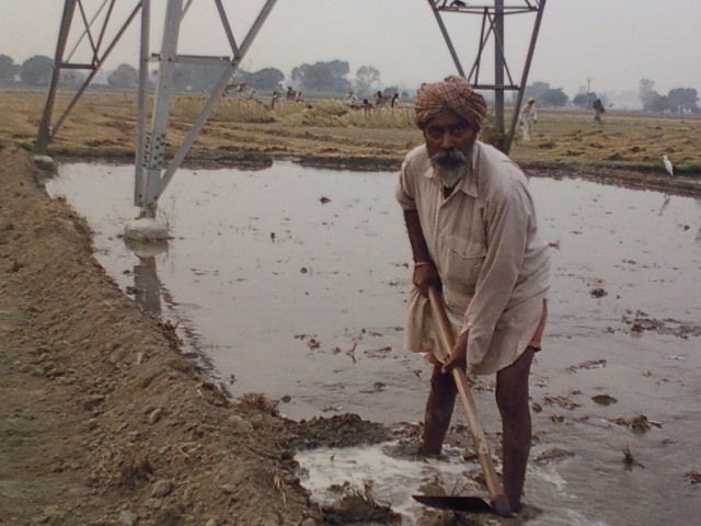 ਕਿਸਾਨਾਂ ਦੇ ਕਰਜ਼ ਮੁਆਫੀ ਦਾ ਕੌੜਾ ਸੱਚ, ਖੇਤ ਮਜ਼ਦੂਰ ਕਿਉਂ ਅੱਖੋਂ ਓਹਲੇ?
