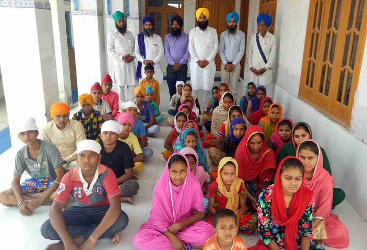 ਇਹ ਕੈਂਪ ਵਿਧਾਨ ਸਭਾ ਹਲਕਾ ਜੋਗਾ ਅਧੀਨ ਆਉਂਦੇ ਤਕਰੀਬਨ 60 ਪਿੰਡਾਂ ਵਿੱਚ ਲਾਏ ਜਾ ਰਹੇ ਹਨ। ਕੈਂਪ ਵਿੱਚ ਪਿੰਡਾਂ ਦੇ ਗੁਰੂ ਘਰਾਂ ਦੇ ਗ੍ਰੰਥੀ ਸਾਹਿਬਾਨ ਤੇ ਇਲਾਕੇ ਦੇ ਪ੍ਰਚਾਰਕ ਬੱਚਿਆਂ ਨੂੰ ਸਿਖਲਾਈ ਦੇਣ ਵਿੱਚ ਭਰਪੂਰ ਸਹਿਯੋਗ ਕਰ ਰਹੇ ਹਨ।