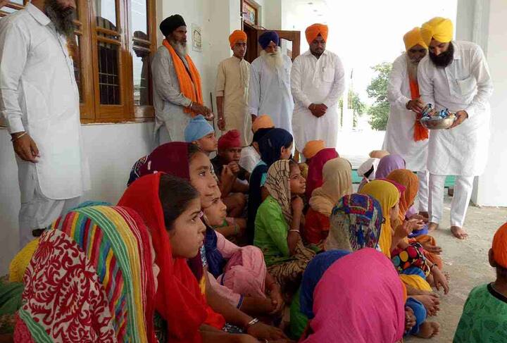 ਇਲਾਕੇ ਦੇ ਲੋਕ ਛੁੱਟੀਆਂ ਦੌਰਾਨ ਆਪਣੇ ਬੱਚਿਆਂ ਨੂੰ ਸਿੱਖ ਸੱਭਿਆਚਾਰ ਦੀ ਜਾਣਕਾਰੀ ਦਿੰਦੇ ਇਨਾਂ ਕੈਂਪਾਂ ਦੇ ਲੱਗਣ ਤੋਂ ਬਹੁਤ ਸੰਤੁਸ਼ਟ ਹਨ। ਪਿਛਲੇ ਸਾਲ ਇਸ ਕੈਂਪ ਵਿੱਚ ਤਕਰੀਬਨ 4000 ਬੱਚਿਆਂ ਨੇ ਹਿੱਸਾ ਲਿਆ ਸੀ ਜਦਕਿ ਇਸ ਵਾਰ 3000 ਦੇ ਕਰੀਬ ਬੱਚੇ ਕੈਂਪਾਂ ਰਾਹੀਂ ਸਿੱਖਿਆ ਲੈ ਰਹੇ ਹਨ।