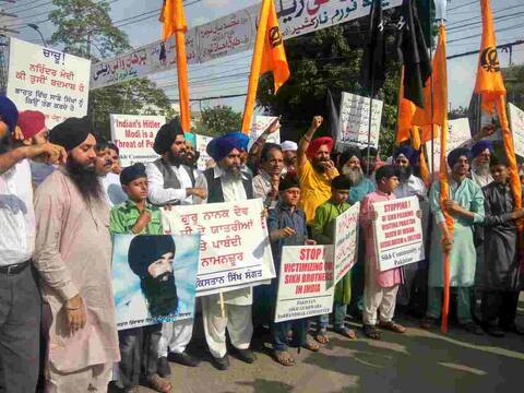 ਪਾਕਿਸਤਾਨ ਦੇ ਸਿੱਖਾਂ ਵੱਲੋਂ ਭਾਰਤ ਸਰਕਾਰ ਖਿਲਾਫ ਪ੍ਰਦਰਸ਼ਨ ਪਾਕਿਸਤਾਨ ਦੇ ਸਿੱਖਾਂ ਵੱਲੋਂ ਭਾਰਤ ਸਰਕਾਰ ਖਿਲਾਫ ਪ੍ਰਦਰਸ਼ਨ