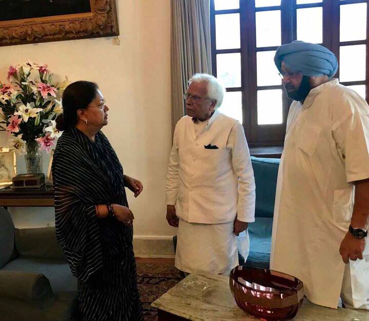 ਮੁੱਖ ਮੰਤਰੀ ਕੈਪਟਨ ਅਮਰਿੰਦਰ ਸਿੰਘ ਦਾ ਮਾਤਾ ਦੇ ਦੇਹਾਂਤ ਬਾਰੇ ਅਫਸੋਸ ਪ੍ਰਗਟਾਉਣ ਅੱਜ ਕਈ ਸਿਆਸੀ ਲੀਡਰ ਉਨ੍ਹਾਂ ਦੇ ਘਰ ਪਟਿਆਲਾ ਪਹੁੰਚੇ। 