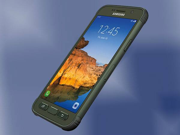 ਇਸ ਤੋਂ ਇਲਾਵਾ ਤੁਸੀਂ ਇਸ 'ਚ ਇੱਕ Bixby ਬਟਨ ਨੂੰ ਵੀ ਵੱਖ ਤੋਂ ਦੇਖ ਸਕਦੇ ਹੋ, ਜੋ ਇਸ ਨੂੰ ਦੂਜਿਆਂ ਤੋ ਵੱਖ ਹੈ। ਇਸ ਸਮਾਰਟ ਫ਼ੋਨ 'ਚ ਐਂਡਰਾਇਡ 7.0 ਨੂਗਟ 'ਤੇ ਕੰਮ ਕਰਦਾ ਹੈ।