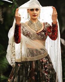 ਅੰਜੂ ਮੋਦੀ ਲਈ ਦੀਆ ਮਿਰਜ਼ਾ ਬਣੀ ਲਾੜੀ! ਵੇਖੋ ਤਸਵੀਰਾਂ