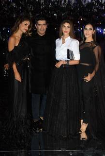 India Couture Week ਗ੍ਰੈਂਡ ਫ਼ਿਨਾਲੇ \'ਚ ਨਜ਼ਰ ਆਈ ਅਮਿਤਾਭ ਦੀ ਇਕਲੌਤੀ ਧੀ