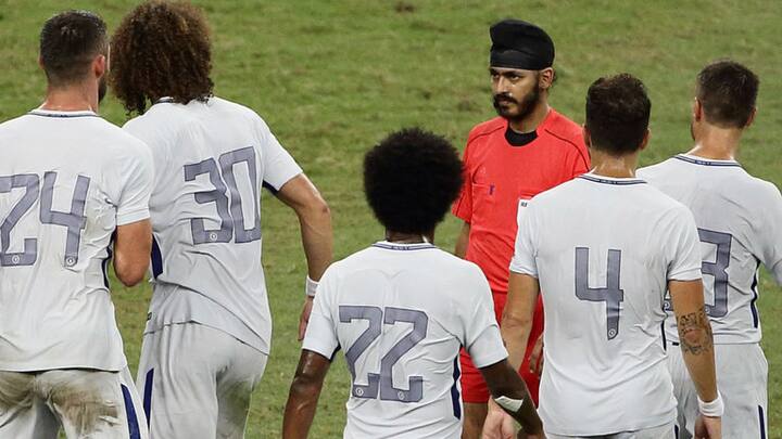 ਇਸ ਨੂੰ ਲੈ ਕੇ ਨੈੱਟੀਜ਼ਨਸ ਨੇ ਟਵਿੱਟਰ 'ਤੇ ਸੁਖਬੀਰ ਸਿੰਘ ਬਾਰੇ ਨਸਲੀ ਟਿੱਪਣੀਆਂ ਕੀਤੀਆਂ। ਸਿੰਘ ਪਿਛਲੇ ਸਾਲ ਐੱਸ ਲੀਗ ਦੇ ਵੀ ਰੈਫਰੀ ਰਹਿ ਚੁੱਕੇ ਹਨ।