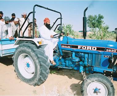 800 ਗੱਡੀਆਂ ਦੇ ਕਾਫਲੇ ਨਾਲ ਪੇਸ਼ੀ ਭੁਗਤਣ ਆਇਆ ਸਿਰਸਾ ਮੁਖੀ Dera Sacha Sauda Chief Started For His Hearing 800 ਗੱਡੀਆਂ ਦੇ ਕਾਫਲੇ ਨਾਲ ਪੇਸ਼ੀ ਭੁਗਤਣ ਆਇਆ ਸਿਰਸਾ ਮੁਖੀ