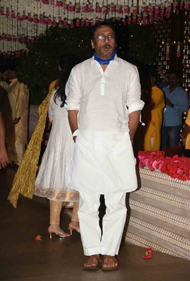 ਜੈਕੀ ਸ਼ਰਾਫ ਵੀ ਇਸ ਸਮਾਗਮ ਦਾ ਹਿੱਸਾ ਬਣਨ ਪੁੱਜੇ। 