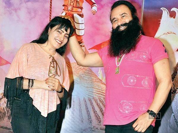 Honeypreet Insan ਹੈਰਾਨ ਕਰ ਦੇਵੇਗਾ ਬਲਾਤਕਾਰੀ ਬਾਬੇ ਦੀ ਮੂੰਹ ਬੋਲੀ 'ਧੀ' ਦਾ ਰਾਜ਼