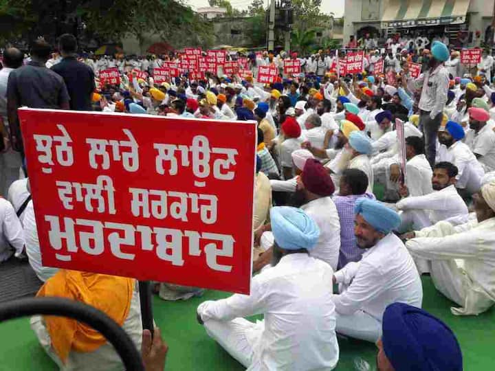ਅਕਾਲੀਆਂ ਅੱਜ ਉਹੀ ਰੋਣਾ ਰੋਇਆ ਜੋ ਕੁਝ ਮਹੀਨੇ ਮਹੀਨੇ ਪਹਿਲਾਂ ਕਾਂਗਰਸੀ ਰੋਂਦੇ ਹੁੰਦੇ ਸੀ। 