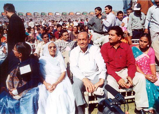 2002 ਦਾ ਮੁੱਖ ਮੰਤਰੀ ਸਹੁੰ ਚੁੱਕ ਸਮਾਗਮ।