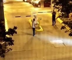 ਜਾਣਕਾਰ ਸੂਤਰਾਂ ਅਨੁਸਾਰ ਜਾਰਜੀਆ ਟੈਕ ਪੁਲਸ ਵਿਭਾਗ ਨੂੰ ਸੂਚਨਾ ਮਿਲੀ ਕਿ ਇਕ ਨੌਜਵਾਨ ਸਕੂਲ ਦੇ ਹੋਸਟਲ ਨੇੜੇ ਚਾਕੂ ਤੇ ਬੰਦੂਕ ਲੈ ਕੇ ਘੁੰਮ ਰਿਹਾ ਹੈ। 