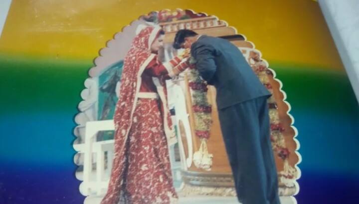 ਵਿਸ਼ਵਾਸ ਗੁਪਤਾ ਨੇ ਦੱਸਿਆ ਕਿ ਹਨੀਪ੍ਰੀਤ ਨਾਲ ਉਸ ਦਾ ਵਿਆਹ ਡੇਰਾ ਮੁਖੀ ਦੇ ਹੀ ਕਹਿਣ 'ਤੇ ਹੋਇਆ ਸੀ। 1999 ਵਿੱਚ ਉਹ ਦੋਵੇਂ ਵਿਆਹ ਦੇ ਬੰਧਨ ਵਿੱਚ ਬੱਝ ਗਏ ਸਨ। 