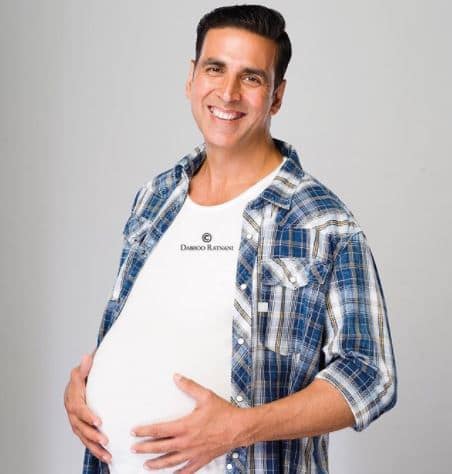 ਹੈਸ਼ ਟੈਗਸ ਦੇ ਸਹਾਰੇ ਉਨ੍ਹਾਂ ਇਹ ਜਾਣਕਾਰੀ ਦਿੱਤੀ ਹੈ ਕਿ ਇਹ ਸ਼ੂਟ ਉਨ੍ਹਾਂ ਸਟਾਰ ਪਲੱਸ ਦੇ The Great Indian Laughter Challenge ਲਈ ਕੀਤਾ ਗਿਆ ਹੈ। ਇਸ ਦਾ ਮਤਲਬ ਇਹ ਹੈ ਕਿ ਟੀ.ਵੀ. ਦੇ ਇਸ ਮਸ਼ਹੂਰ ਕਾਮੇਡੀ ਸ਼ੋਅ ਵਿੱਚ ਅਕਸ਼ੈ ਫੈਨਸ ਅਤੇ ਫਾਲੋਅਰਜ਼ ਨੂੰ ਆਪਣੇ ਇਸ ਰੂਪ ਵਿੱਚ ਹੱਸਦੇ-ਕੁਤਕੁਤਾੜੀਆਂ ਕੱਢਦੇ ਨਜ਼ਰ ਆ ਰਹੇ ਹੋ।